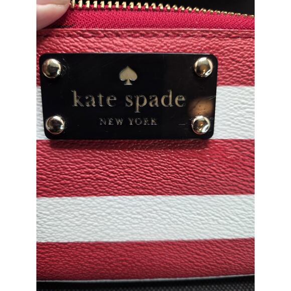 KATE SPADE NEDA EMPIRE RED/CREAM STRIPED ZIP AROUND WALLET Clean Excellent - Picture 2 of 8